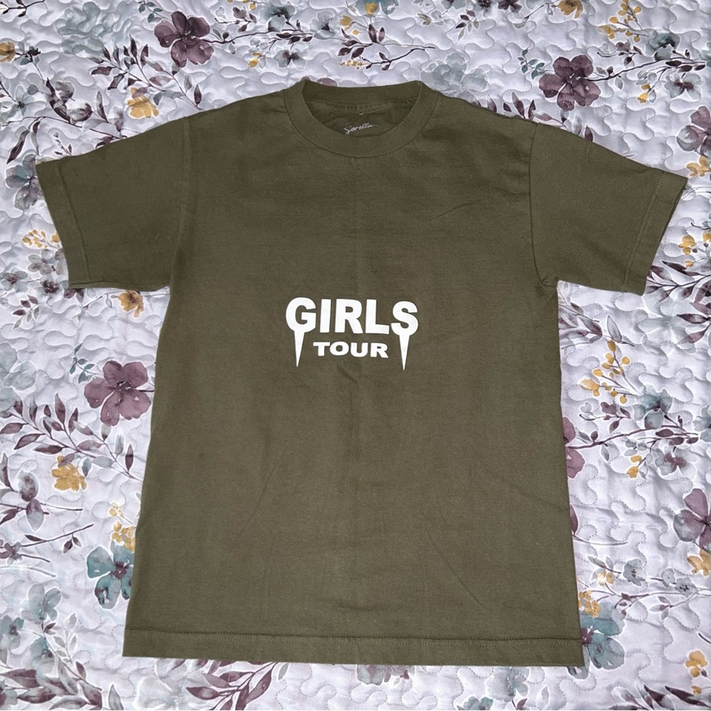 Iconic Sorella Girls Tour tee in Forest Green